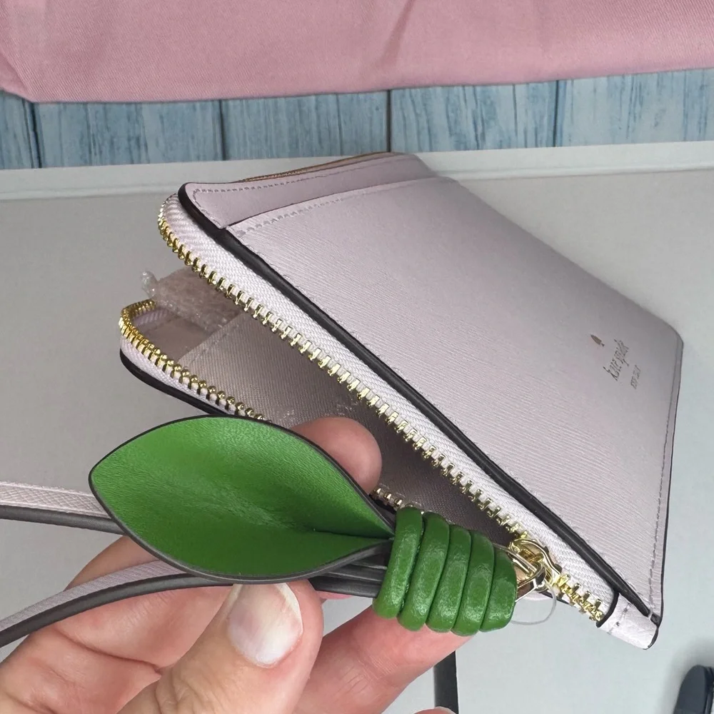 Kate Spade 3D Flora Flower Medium L-Zip Wristlet Pale Amethyst - KK972 MSRP $179 - Picture 7 of 16